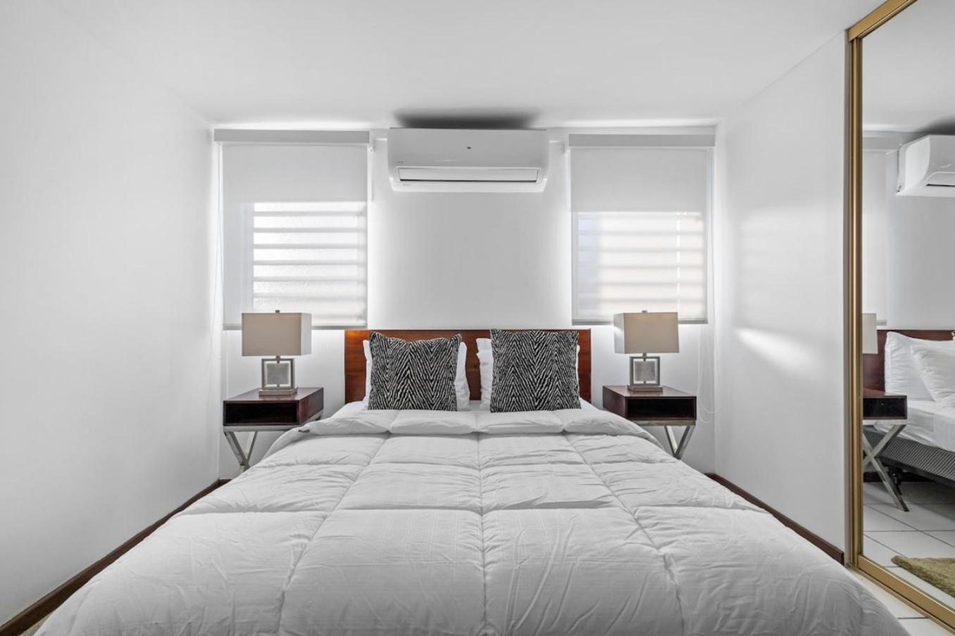 Hidden Gem In Miramar- Power Generator- Parking Apartment San Juan Exterior foto
